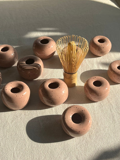 Soportes para batidores de matcha Studio Wiss