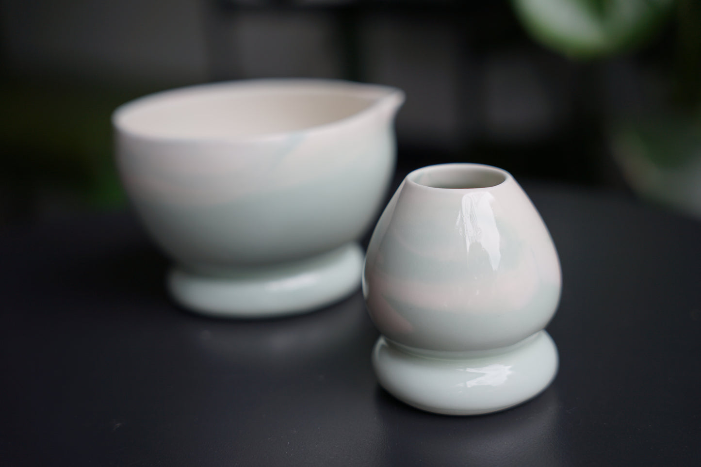 Studio Chi Matcha bowl & chasen stand - Green